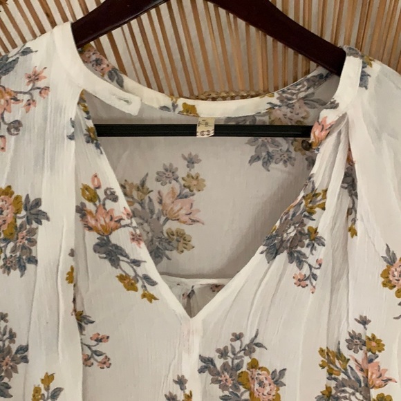 Tea Time Blouse // - Picture 7 of 7